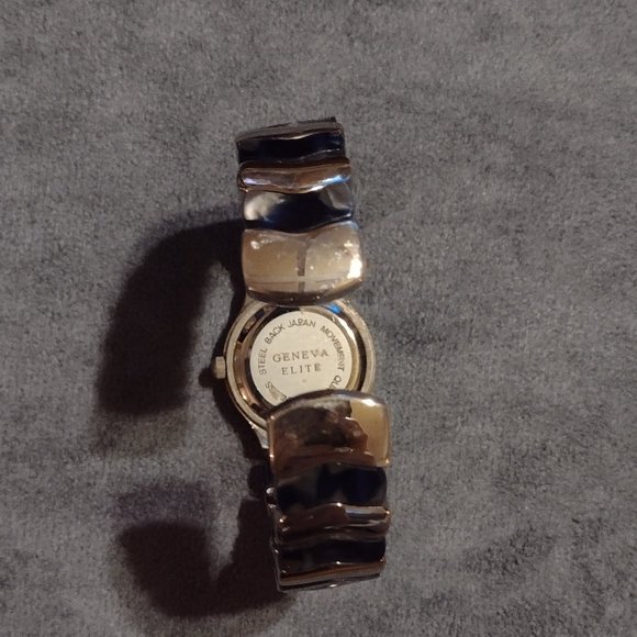 Geneva Elite Swarovski Crystal Ladies Watch - Picture 7 of 7